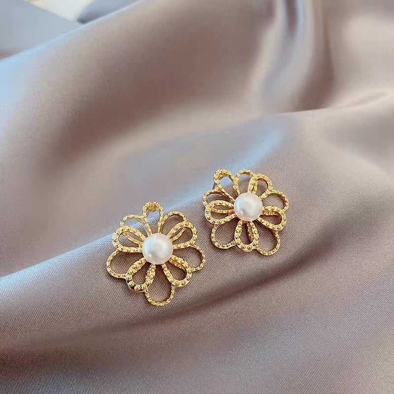 Small Exquisite Korean Earrings Cold Style