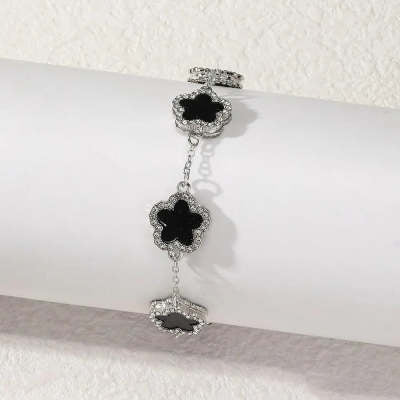 Diamond Five-pointed Star Petals Fashion Temperamental Bracelet