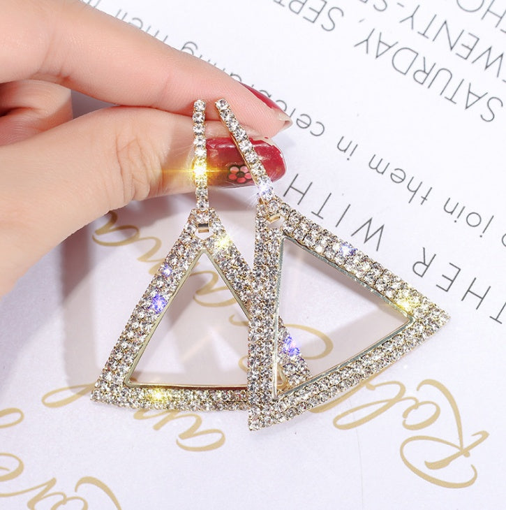 S925 silver needle Korean version of the new fashion with diamond earrings women's diamond geometry circle earrings Europe and the United States simple earrings