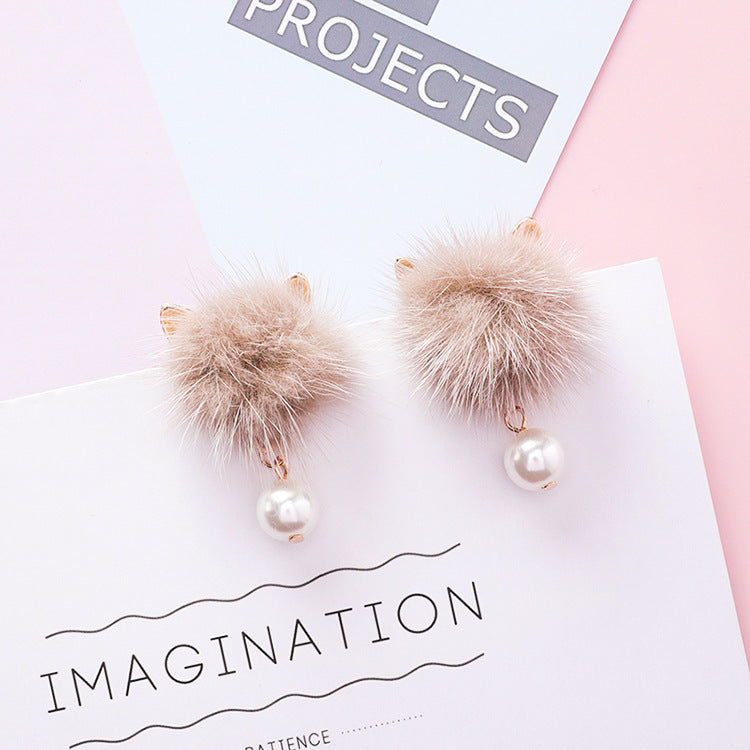 Korean version of the autumn and winter new sweet student cat ears hair ball earrings personality water mink pearl earrings earrings