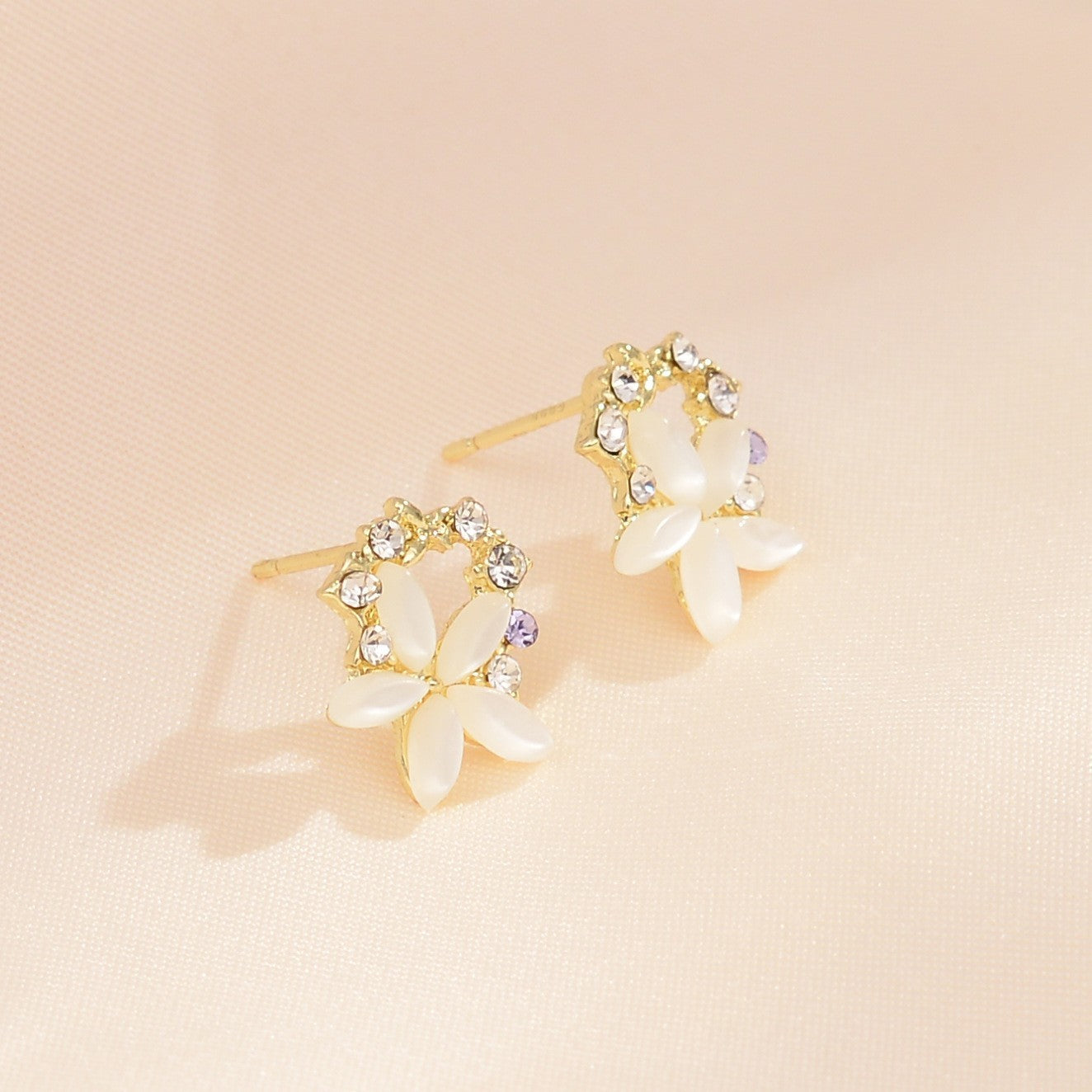 Girl Heart Zircon Flower Earrings Female Japanese Korean Sweet Fashion Cat Eye Stone Earrings Exquisite Small And Versatile Earrings