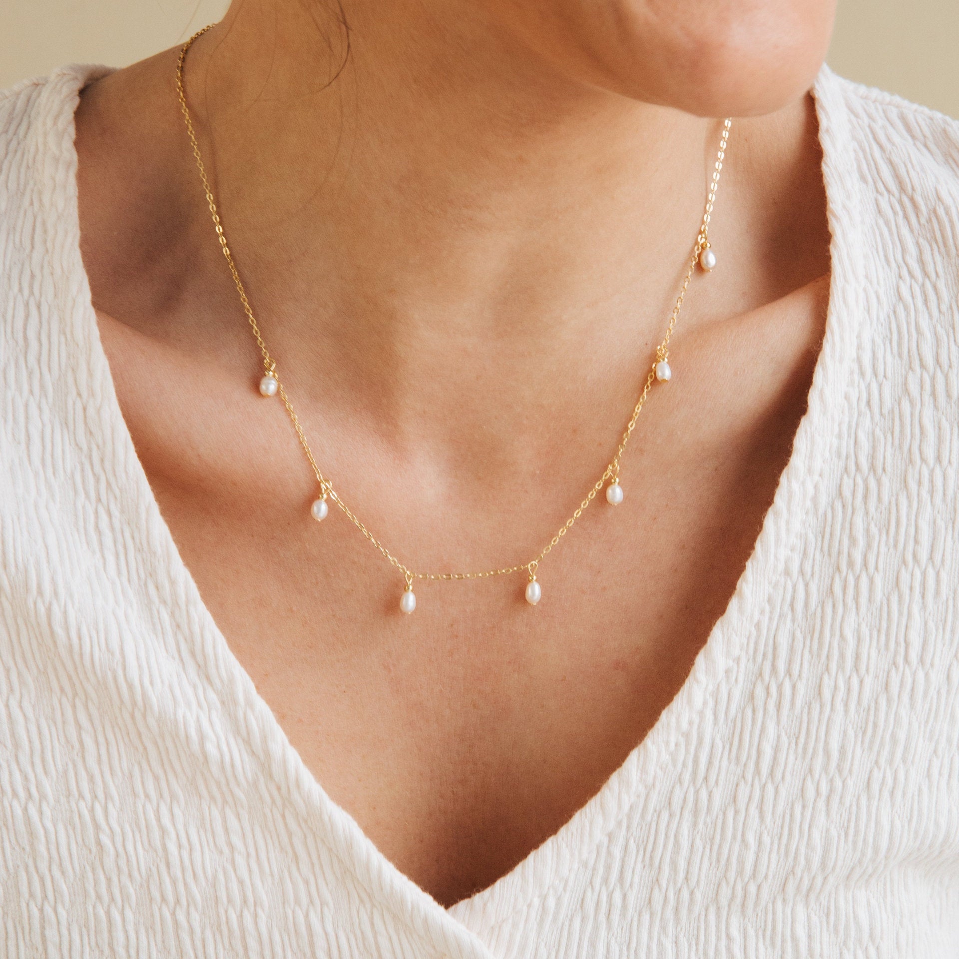 Drop Shaped Pearl Simplicity Fashion Necklace