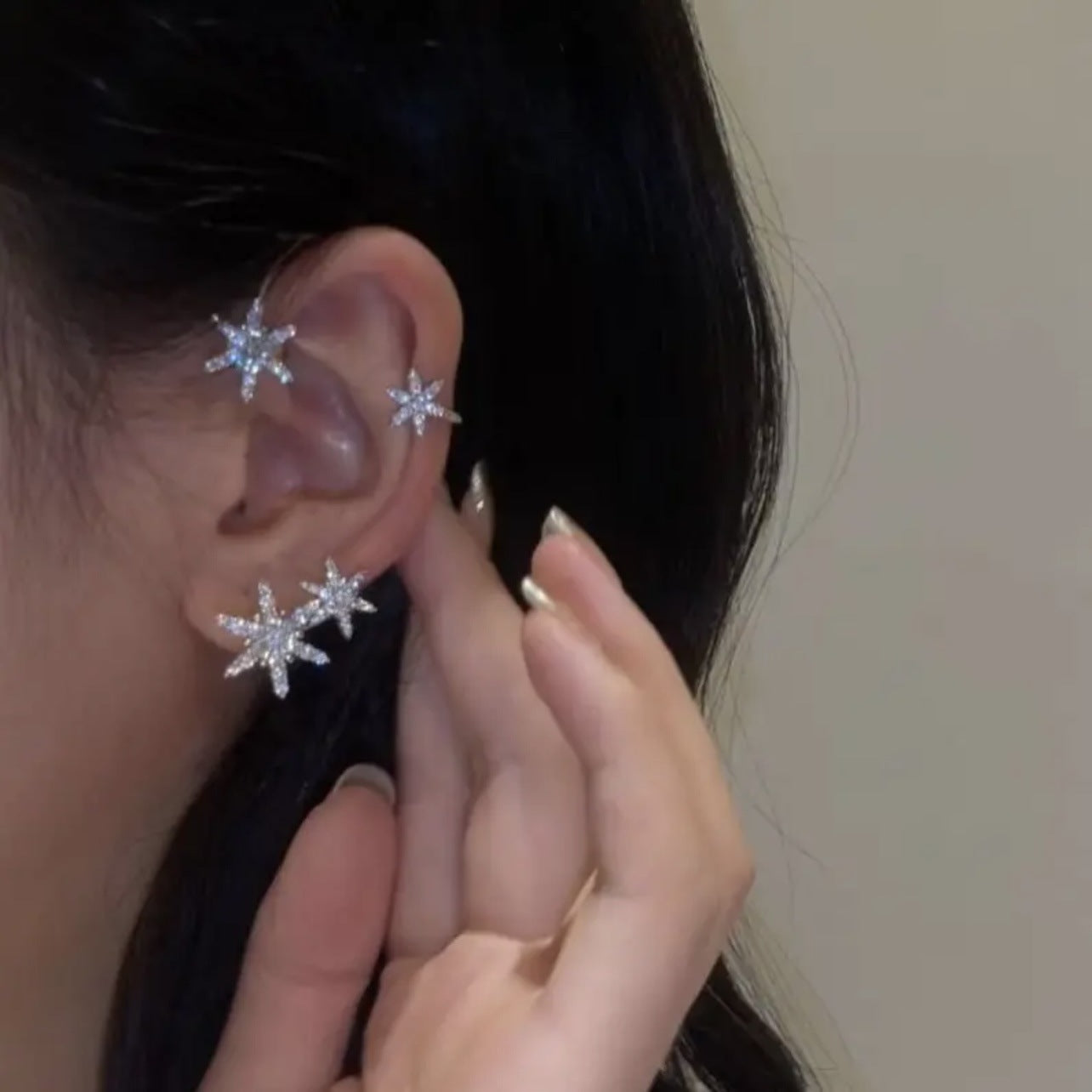 Micro-inlaid Zircon Snowflake Earrings