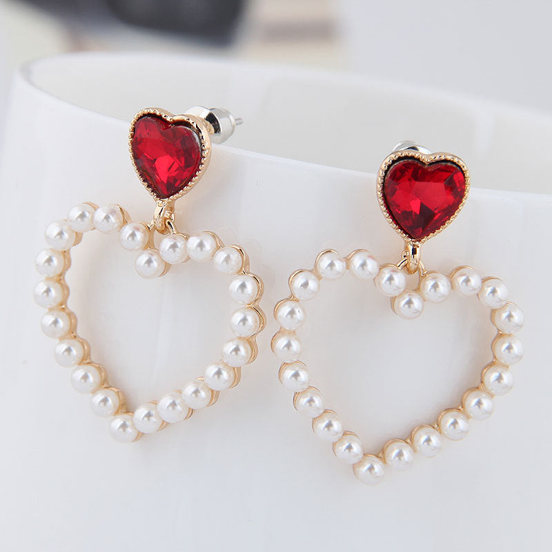 Korean Style Fashion Metal Sweet Peach Heart Pearl Earrings Personality Temperament