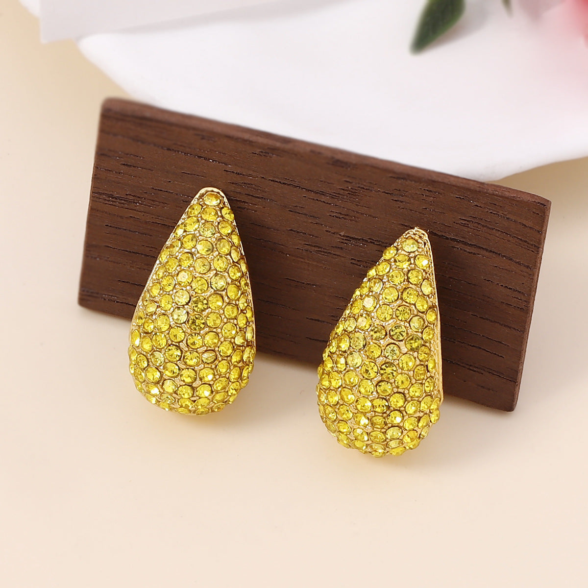 Fashionable Design Full Diamond Water Drop Ear Studs