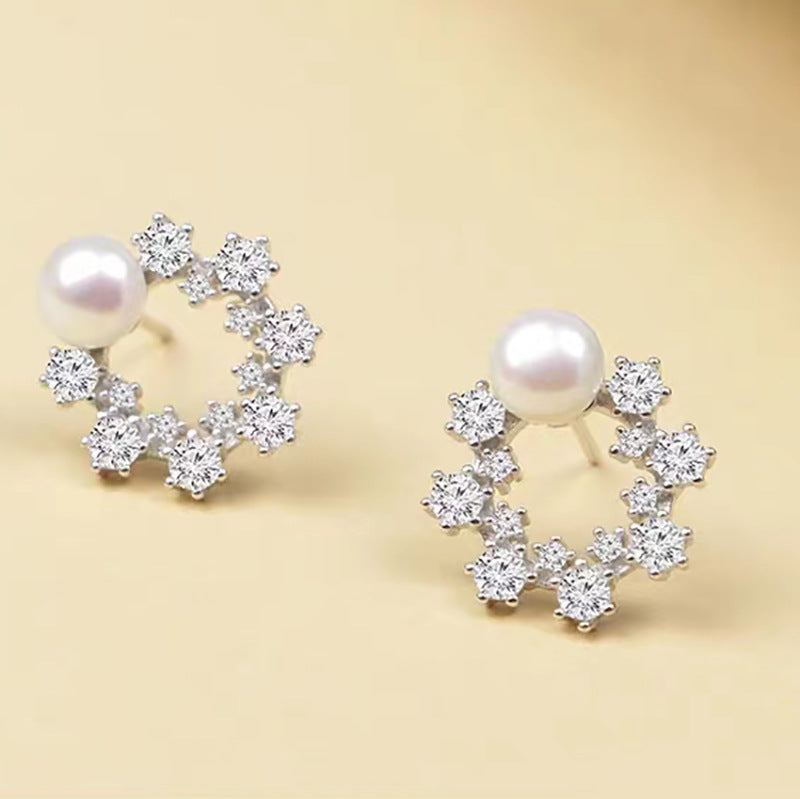 Small Exquisite Korean Earrings Cold Style