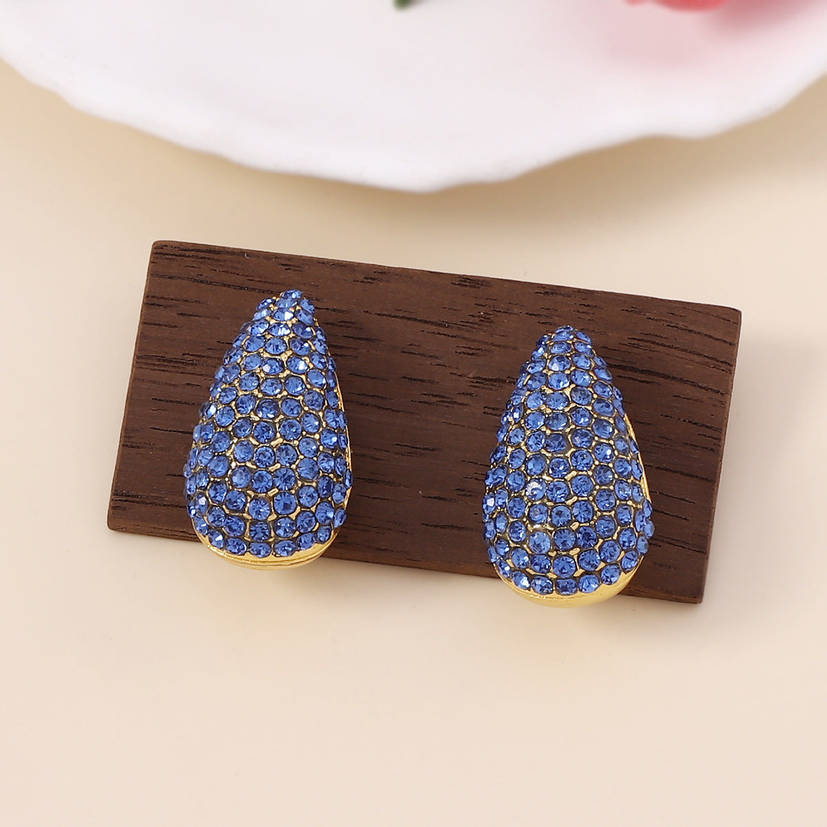 Fashionable Design Full Diamond Water Drop Ear Studs