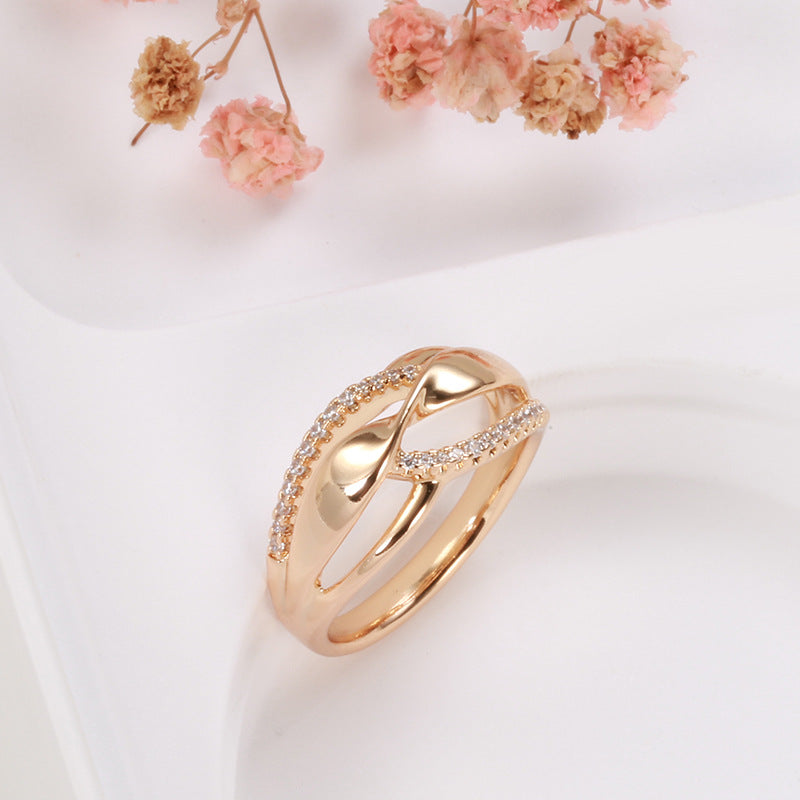 Personality Twisted Glossy Inlaid Zircon Ring