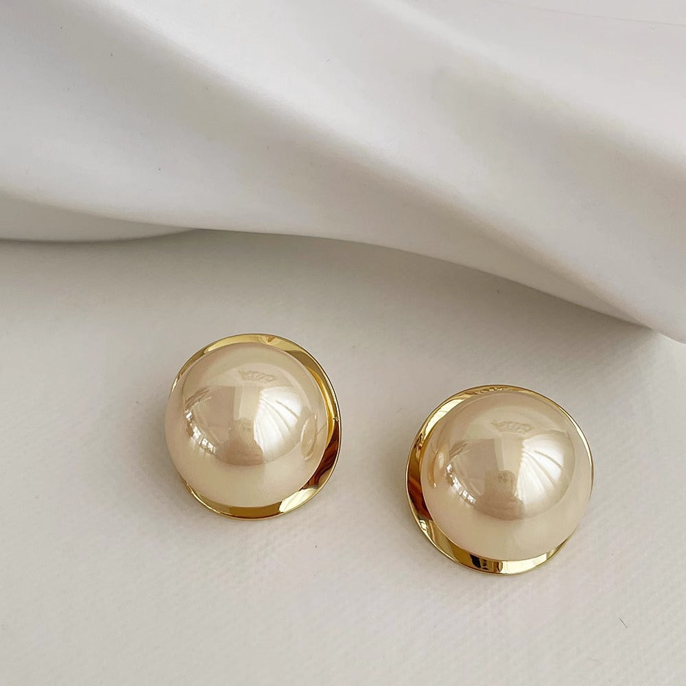 Fashion High-grade Niche French Retro Earrings