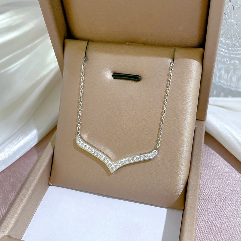 Simple Style Full Diamond Large V Furnace Real Gold Necklace