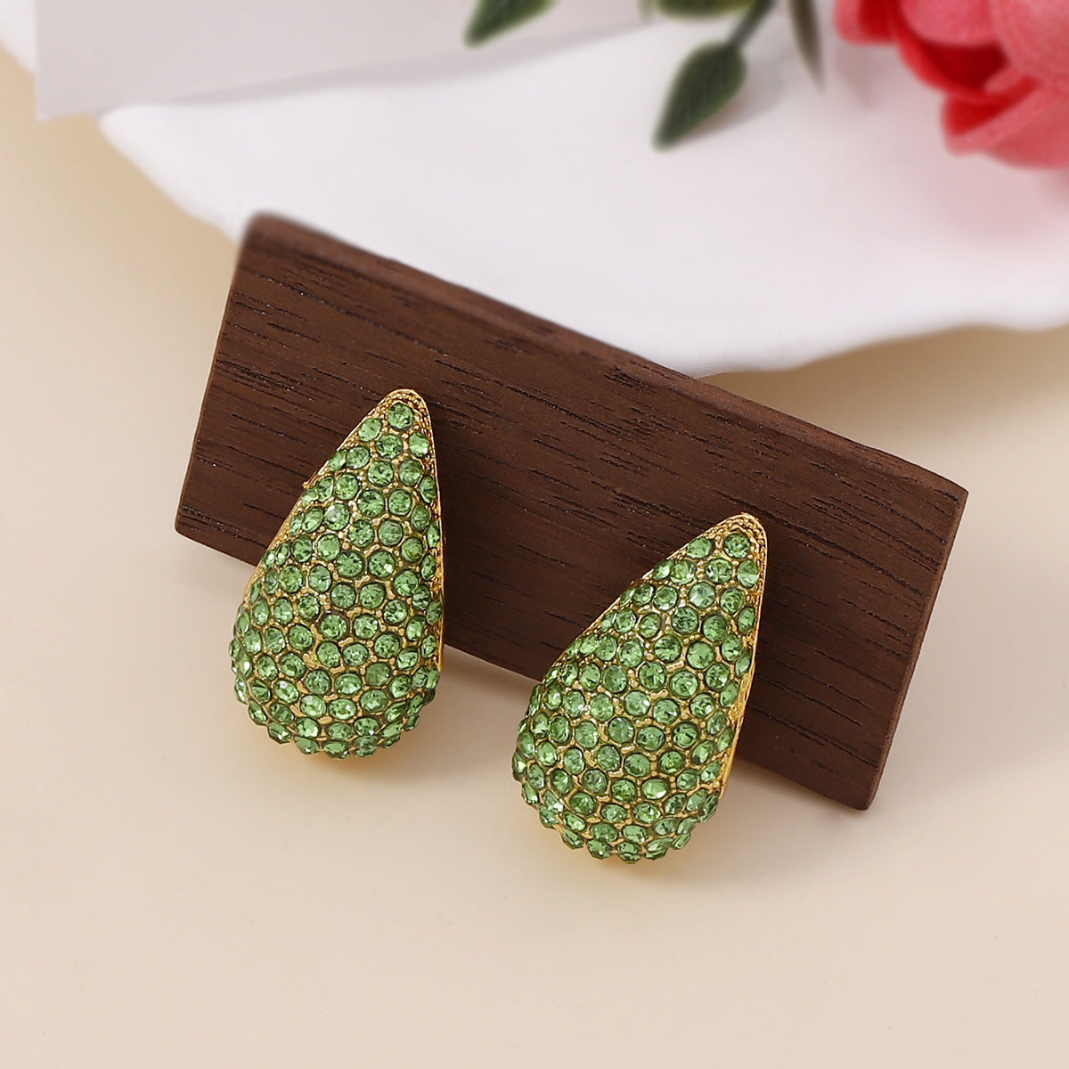 Fashionable Design Full Diamond Water Drop Ear Studs