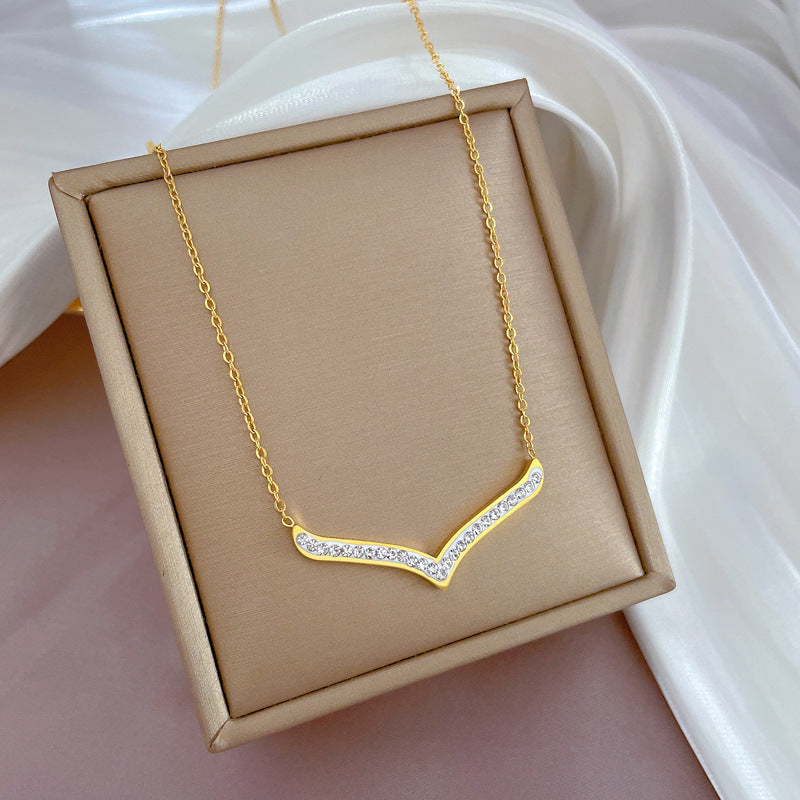 Simple Style Full Diamond Large V Furnace Real Gold Necklace