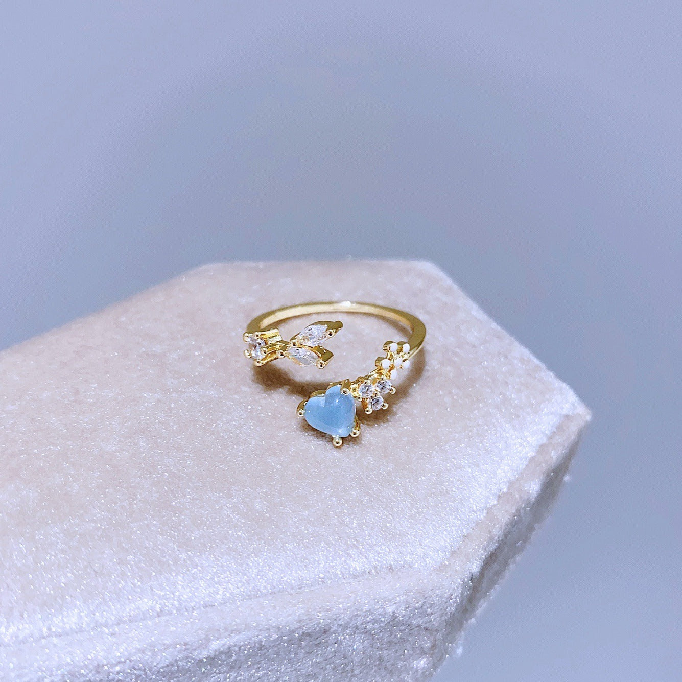 New Color Zirconium Natural Fritillary Flower Ring Irregular