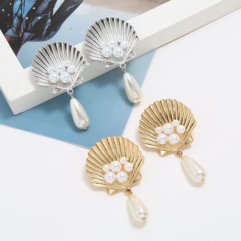 Creative Alloy Shell Pearl Earrings Women