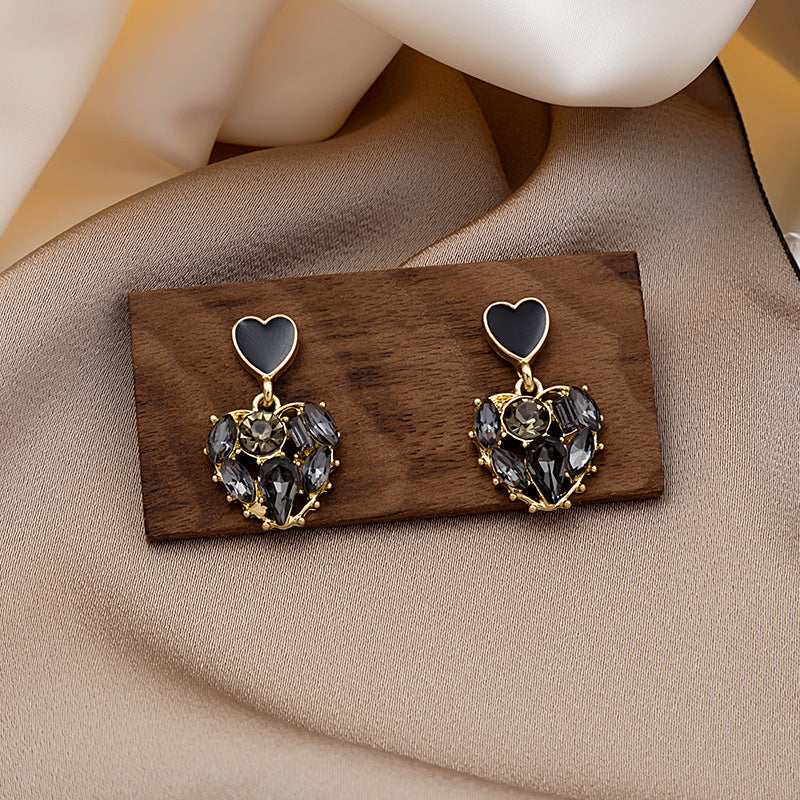 Korean Version Of The Trend Of Simple Temperament Black Love Earrings